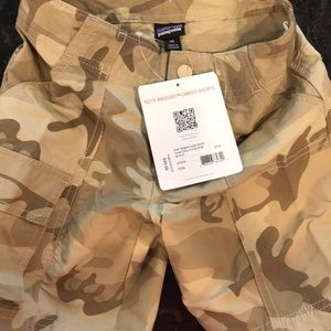 Patagonia camo baggies cargo shorts